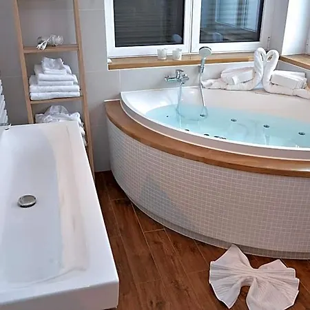 Vignes Et Chateaux Bed & Breakfast 4*