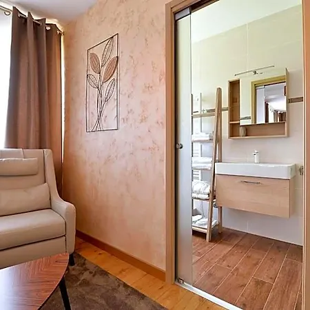 Vignes Et Chateaux Bed & Breakfast 4*