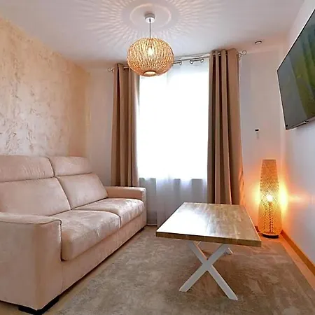Vignes Et Chateaux Bed & Breakfast 4*