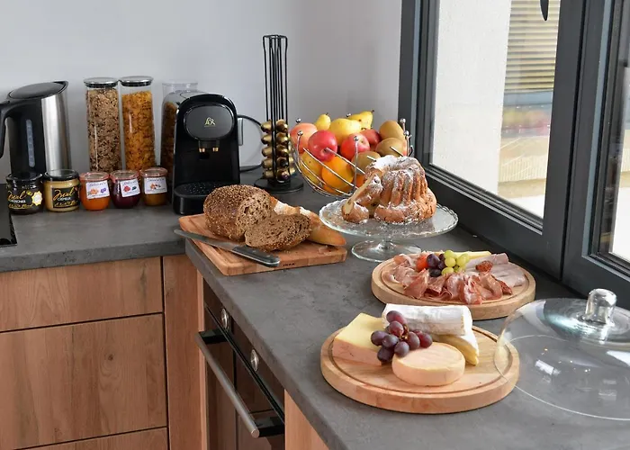 Vignes Et Chateaux Bed & Breakfast