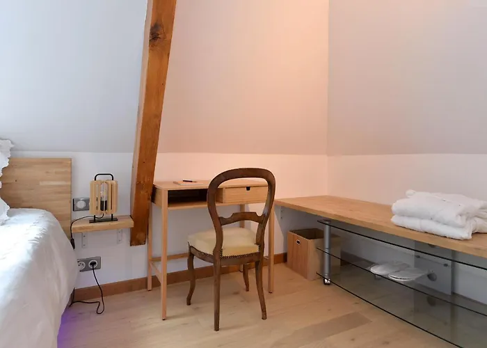 Vignes Et Chateaux Bed & Breakfast