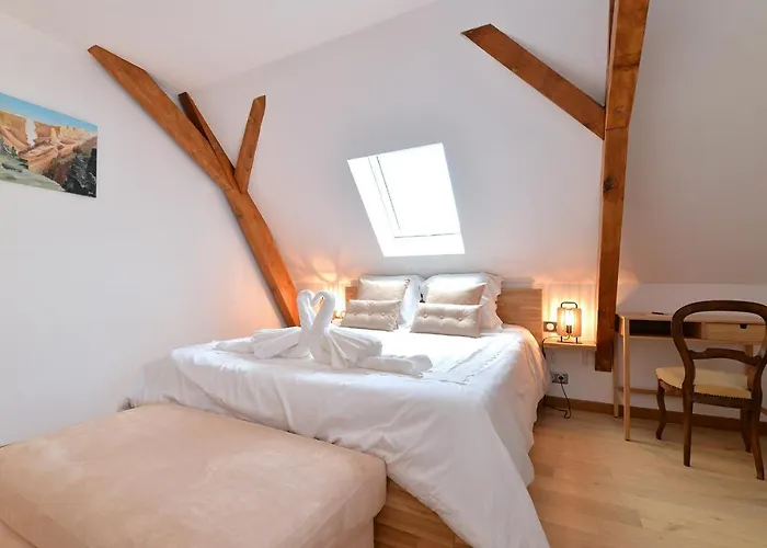 Vignes Et Chateaux Bed & Breakfast